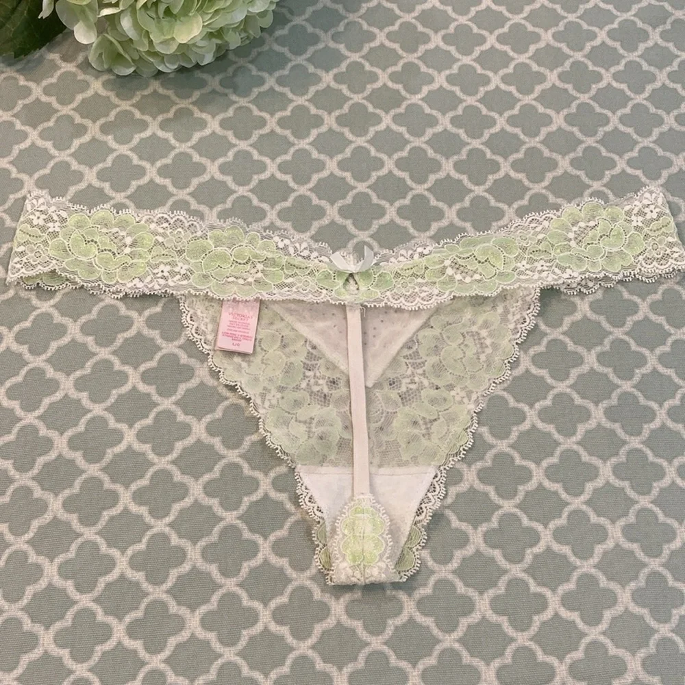 Vintage Victoria’s Secret Dream Angels Rhinestone Green White Lace Thong VString - Picture 4 of 9